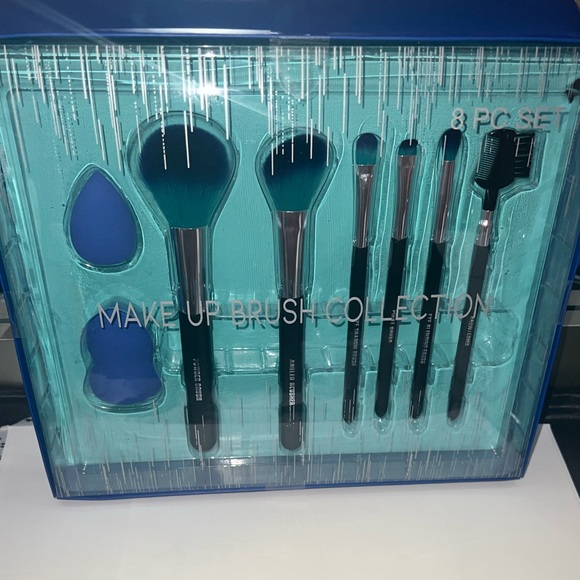 Walmart Other - 4 for $20 ✨8pcs makeup brush collection with beauty blenders